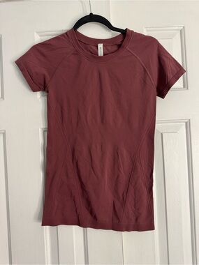 ATHLETA Short Sleeve Seamless Tee - Rosewood